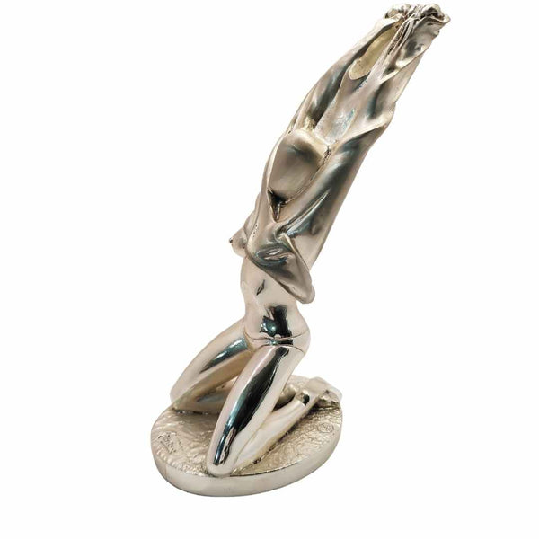 soprammobile scultura donna nuda in resina laminata argento satinato marca ottaviani misura h 17 cm x b 8.5